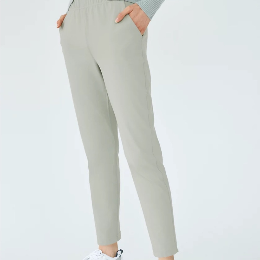 Aritzia Babaton The Group Weekender Pant Dusky Green SIZE M